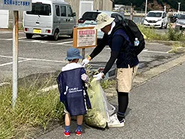 師崎漁港（朝市施設周辺）の清掃活動をおこないました