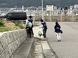 豊浜漁港　釣り桟橋　周辺の清掃活動をおこないました