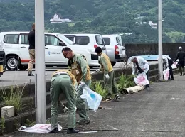 「尾鷲市大曽根漁港岸壁の清掃活動」を実施しました