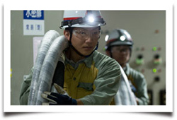 写真　目標は、技術者のひとりとして、復旧班のひとりとして、現場に精通し、頼りにされる存在になることです。