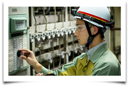 入社して3年目。周囲から信頼される技術者になりたいと思っています。