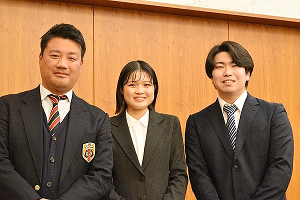 三根HCと卒業する学生トレーナー